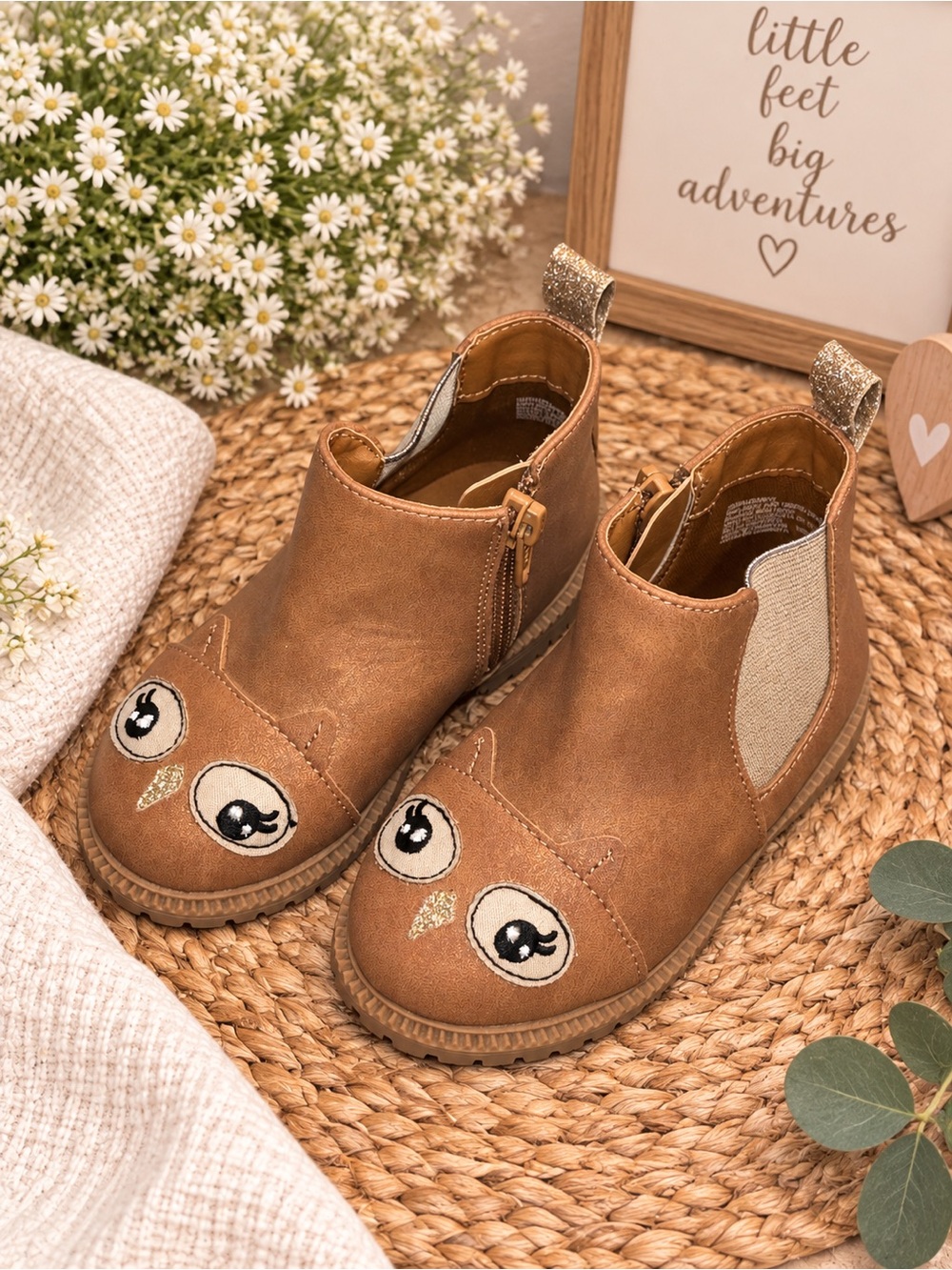 wonder nation Brown Owl Accent Chelsea Boots